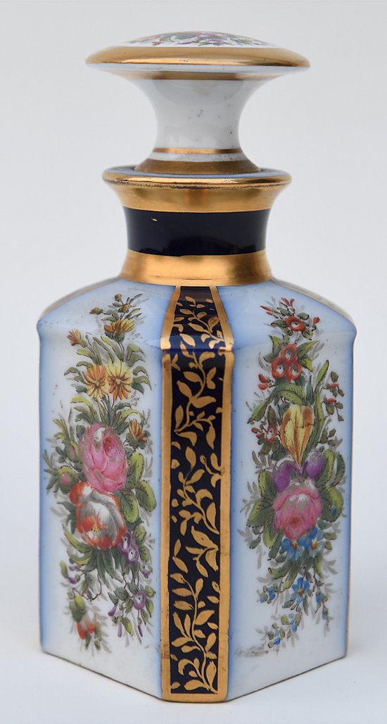 Rectangular porcelain bottle