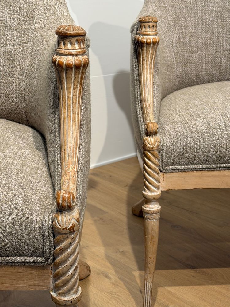 Paire de chaises françaises vintage