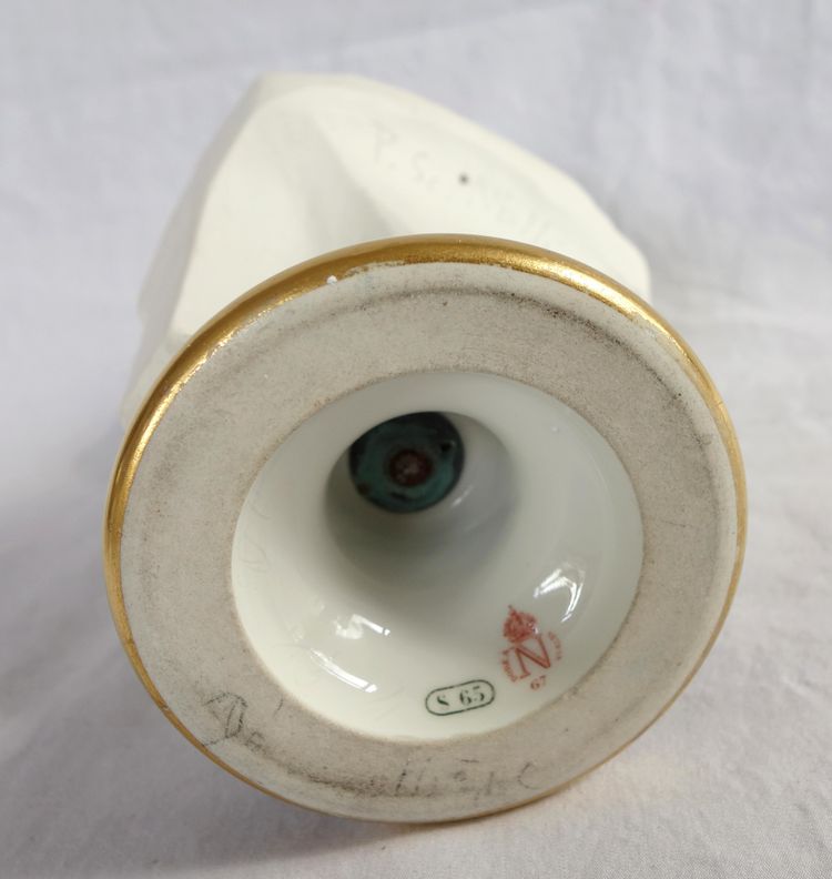 Manufacture Impériale de Sèvres - buste de Brutus en biscuit de Porcelaine - signé et daté 1867