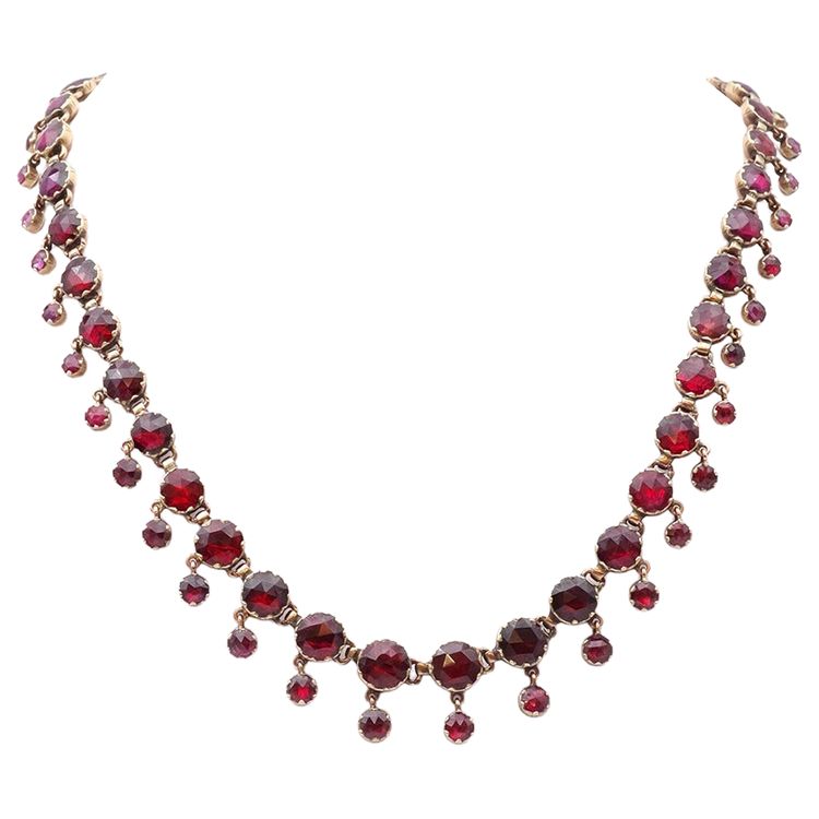 Rare and exceptionnal French Victorian Perpignan garnet drapery necklace in 18k rose gold