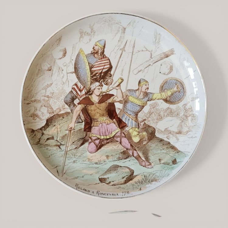 12 Piatti Creil & Montereau "Le nostre glorie militari", XIX secolo