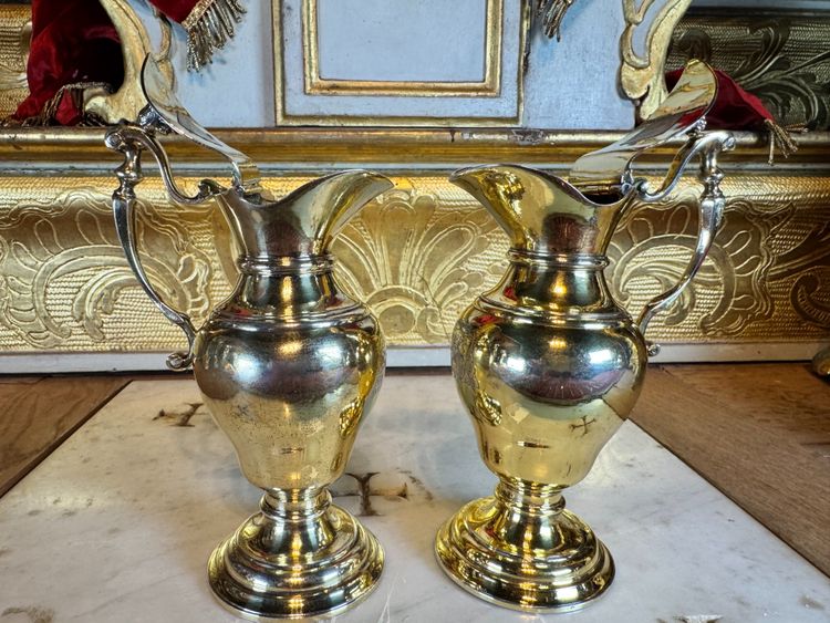 Grande paire de burettes armoriées – XVIIIe 