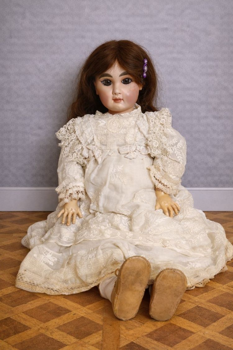 Große antike Jumeau-Puppe – Porzellankopf mit der Aufschrift „TÊTE JUMEAU“ Nr. 12 – um 1900 –