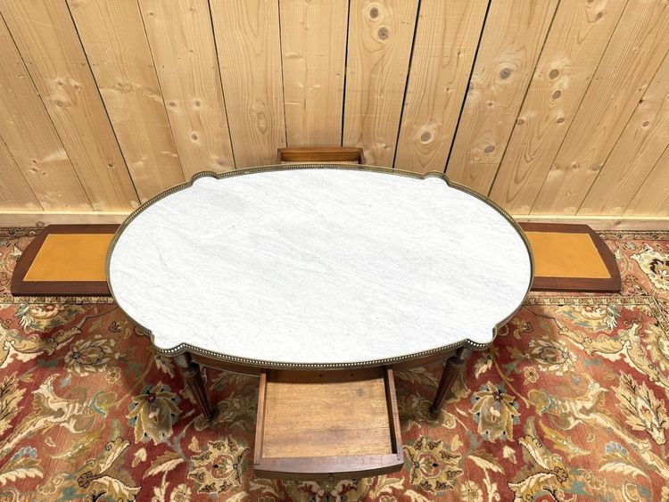 Bouillotte-Couchtisch im Louis XVI-Stil