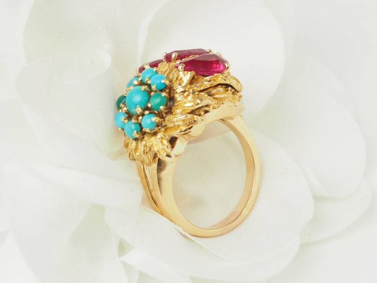 Bague ancienne fleur en or jaune 18 carats rubis et turquoises 