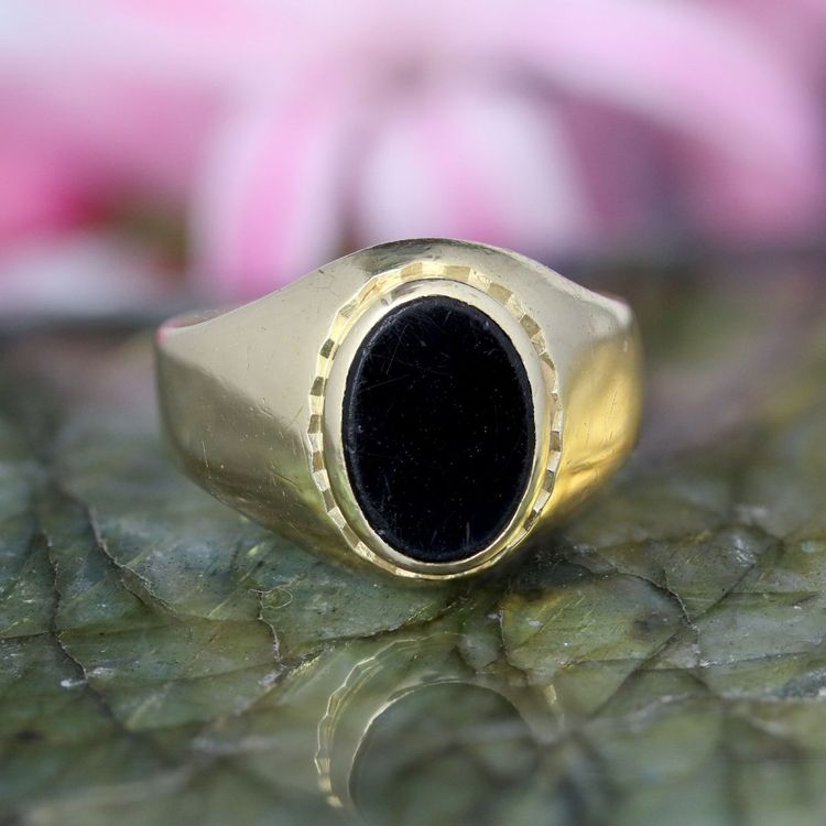 Chevalière onyx or jaune