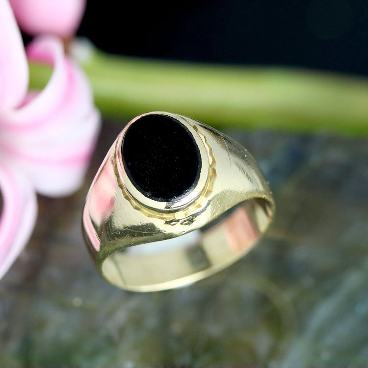 Chevalière onyx or jaune