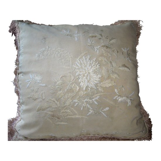 Cushion, Chinese or Japanese embroidery around 1900