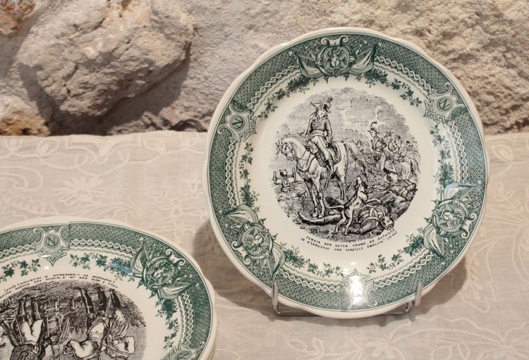 12 piatti parlanti in terracotta di Sarreguemines, Napoléon Bonaparte, metà del XIX secolo