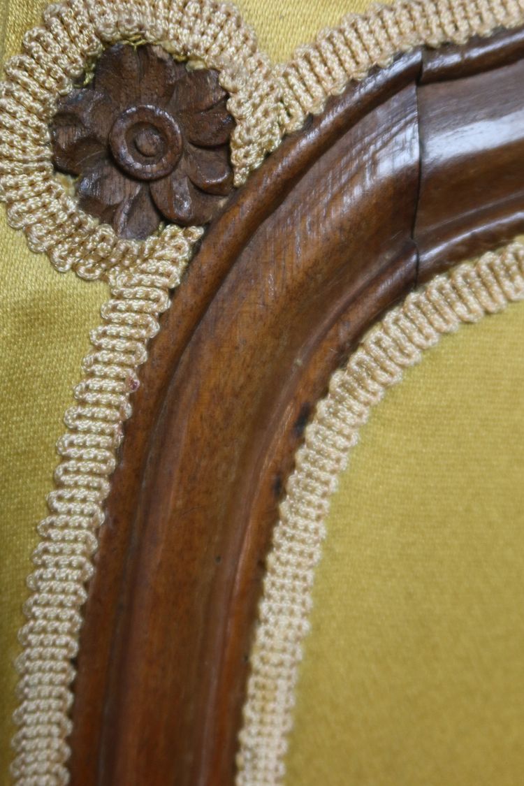 Late 18th century walnut screen