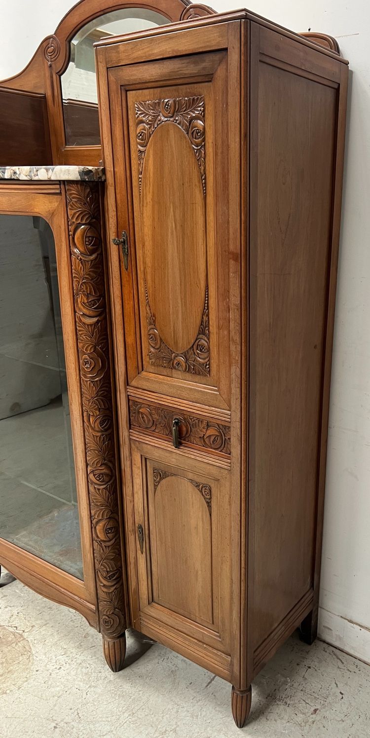 Buffet d'époque Art Déco en noyer massif XX siècle