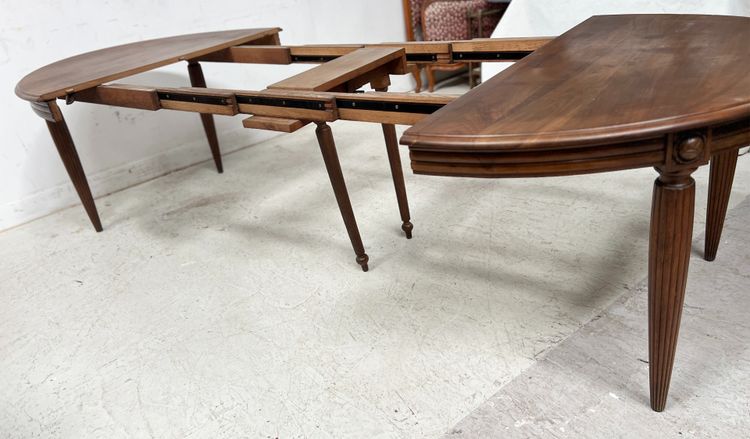 Art Deco table in solid walnut XX century