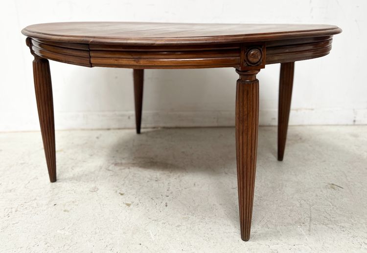 Art Deco table in solid walnut XX century