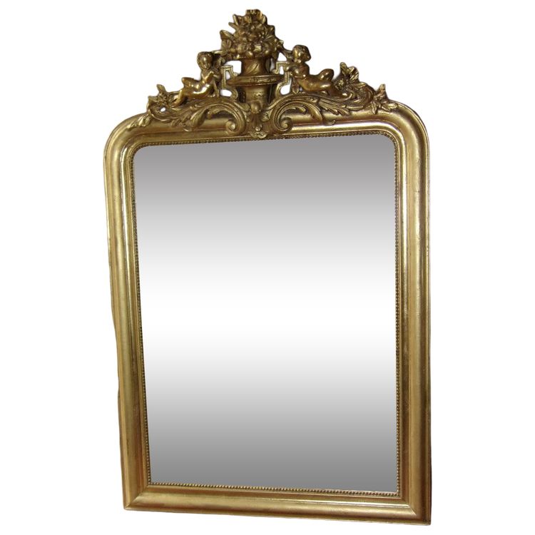 Specchio Luigi Filippo, con putti, XIX secolo, in legno dorato.