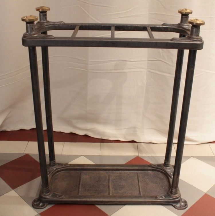 Portaombrelli e bastoni in ferro e ottone in stile Art Nouveau, 1900 ca.