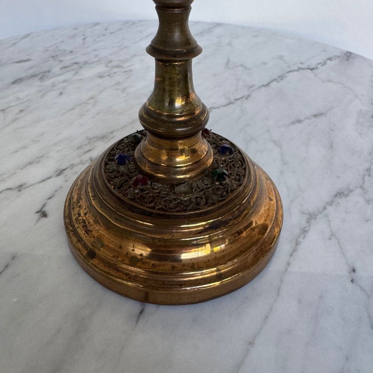 Gilt brass reliquary, 19th century, decorated with fleur-de-lis
