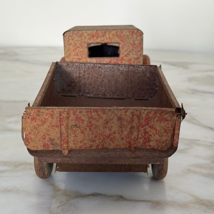 Camion con cassone ribaltabile di Charles Roitel 1930