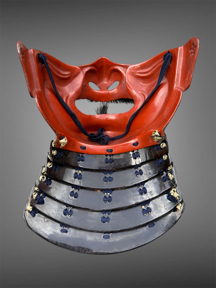 Halbe Samurai-Mempo-Maske – Edo-Zeit (1603–1868).