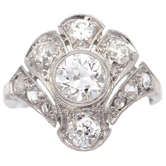 Art Deco palm diamond ring in platinum