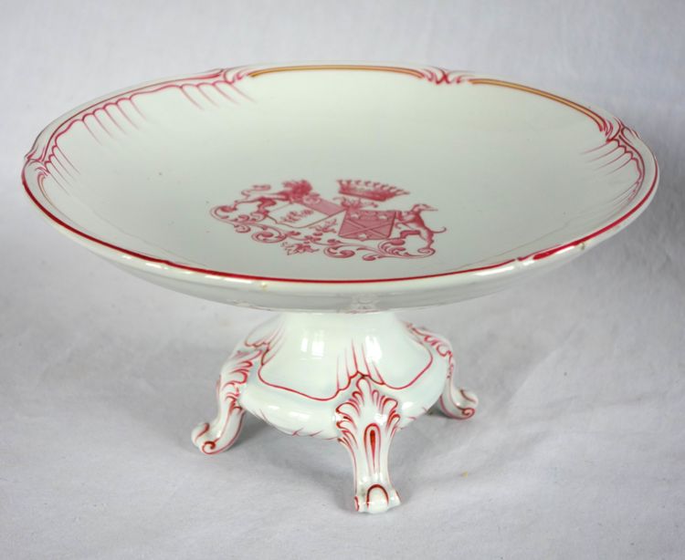 Lunéville - coupe montée sur pieds en faïence à doubles armoiries comtales, fin XIXe siècle