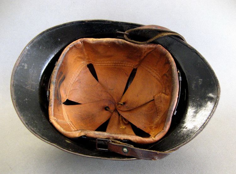 Casque Adrian Mle 26 De La Gendarmerie Maritime. Seconde Guerre Mondiale de 39/45.