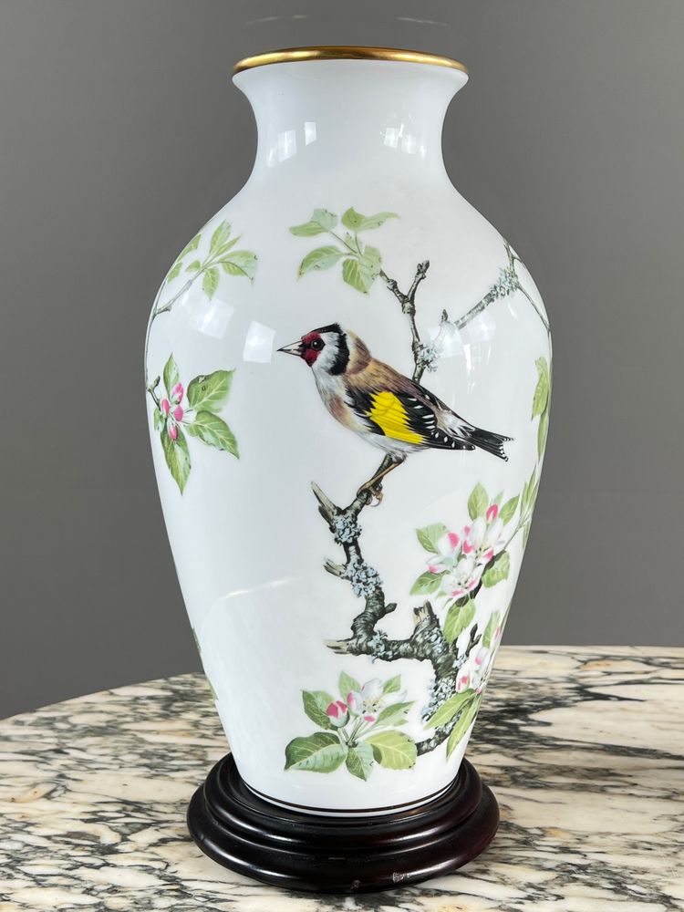 Paire de vases en porcelaine Franklin, “The Meadowland Bird Vase”, XXe Siècle