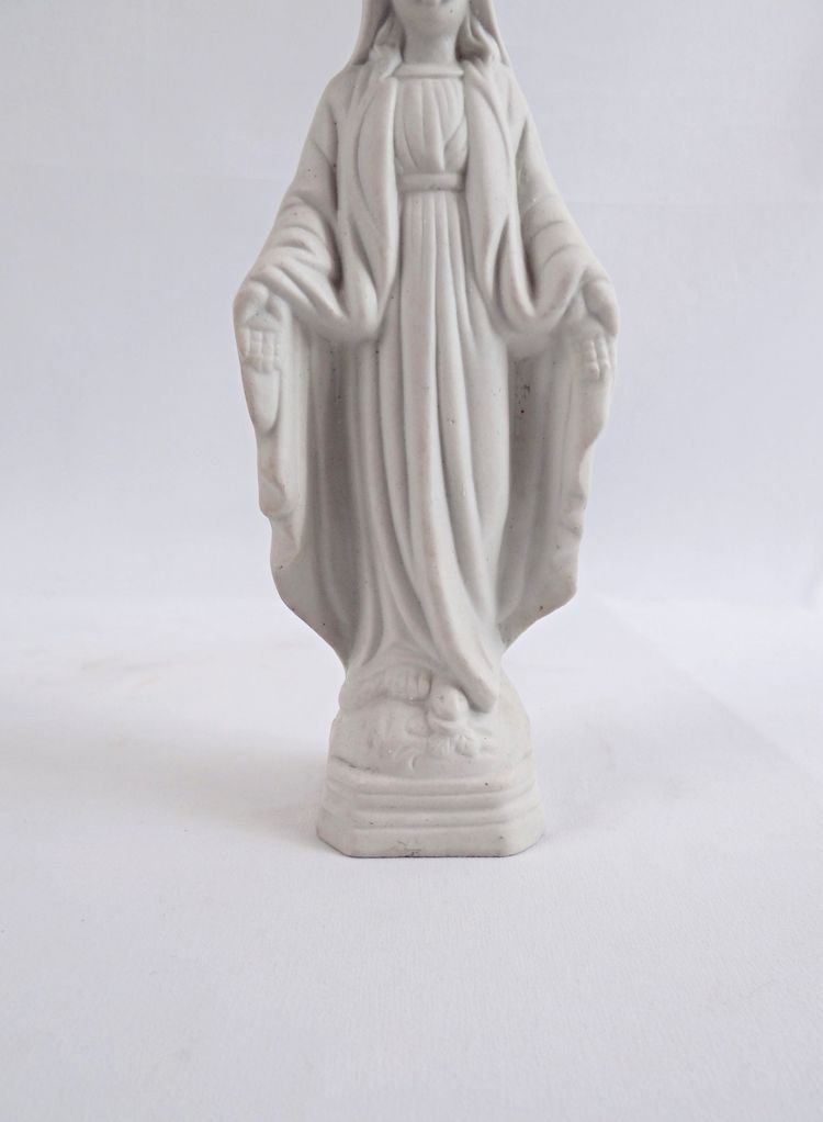Art-Deco-Statue der Unbefleckten Jungfrau Maria aus Biskuitporzellan, frühes 20. Jahrhundert