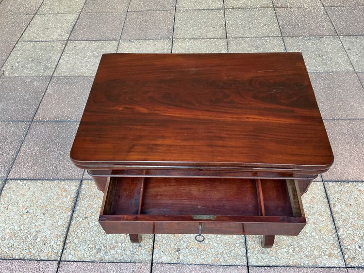 A small games table