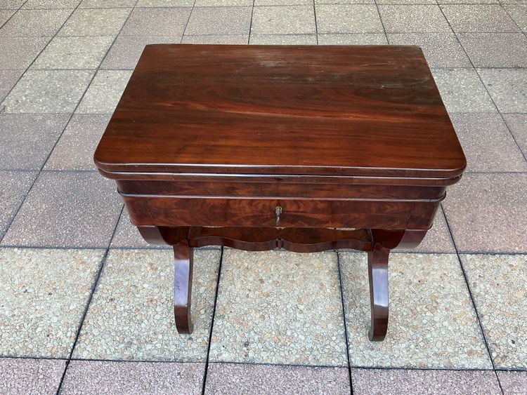 A small games table
