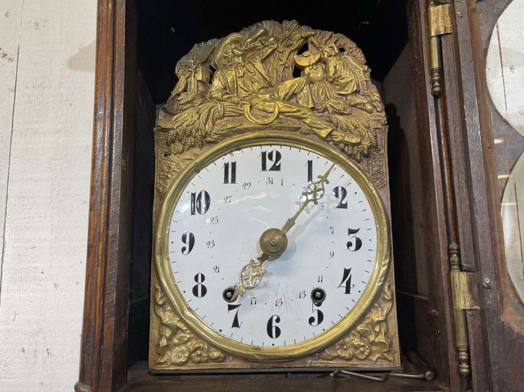 Horloge Louis XV en chêne  du 19ème siècle