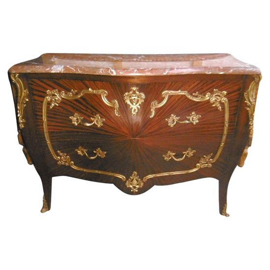 Louis XV Galbée chest of drawers