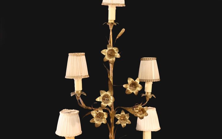 Gilt bronze gilt bronze Gothic decorated base