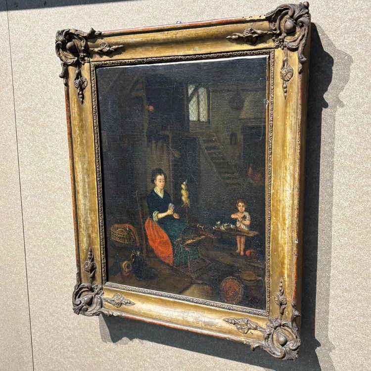 Tableau ancien représentant une scène d'intérieur, XVIIIe siècle, « FEMME AU ROUE-FILE », huile flamande sur toile, encadrée