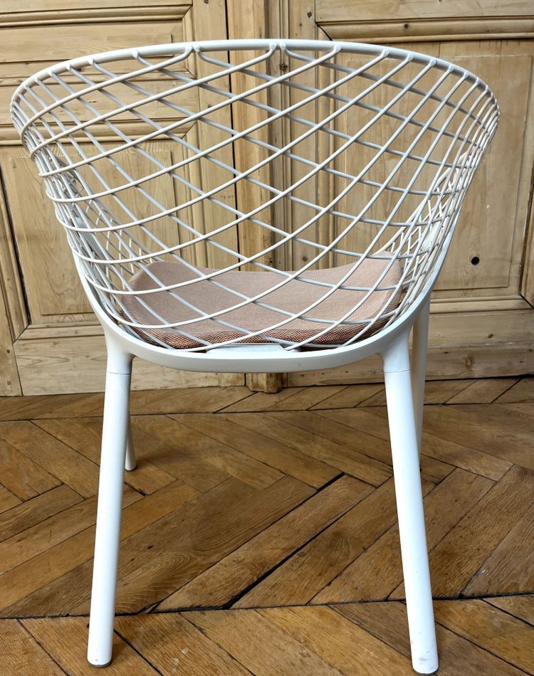 Paire de chaises KOBI by Alias par Patrick Norguet + Table d’appoint BOMA by Kettal Rodolfo Dordini