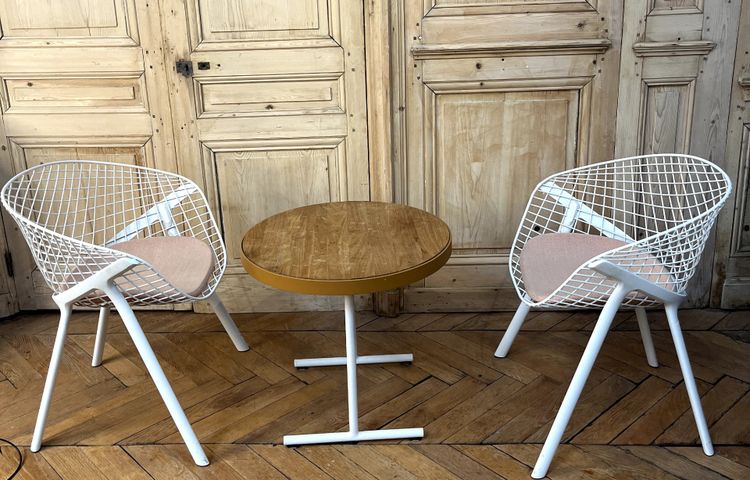 Paire de chaises KOBI by Alias par Patrick Norguet + Table d’appoint BOMA by Kettal Rodolfo Dordini