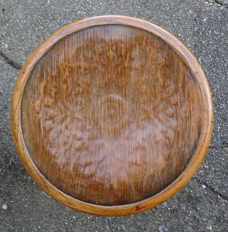 Tabouret Fschel, vers 1915 assise bois assise thermoformée, No Thonet