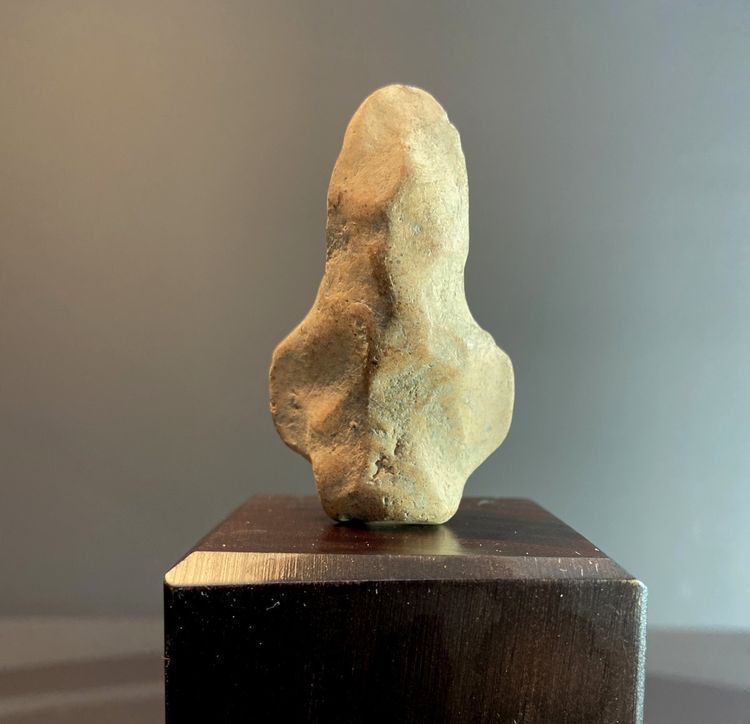 Civilisation de Bactriane, IIIème siècle avant notre ère, Buste de déesse portant un diadème.