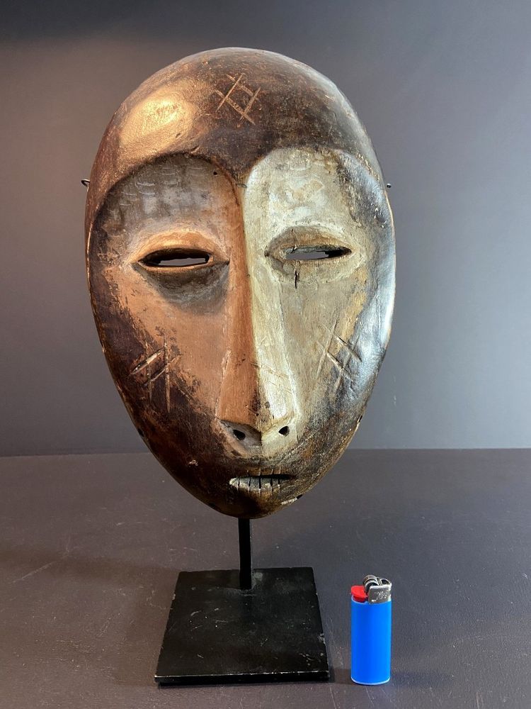 République Démocratique du Congo, Culture LEGA, masque traditionnel de la société "Bwami".