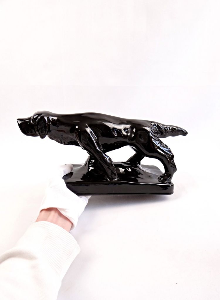 Ceramic sculpture of a hunting dog from Vallauris, signed Faïences & Poteries de Provence