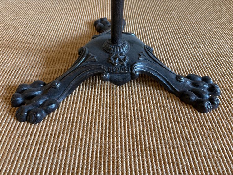 TABLE DE JARDIN OU TABLE BISTROT EN MÉTAL.