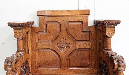 Stalle d’Église en Chêne massif – Début XXe