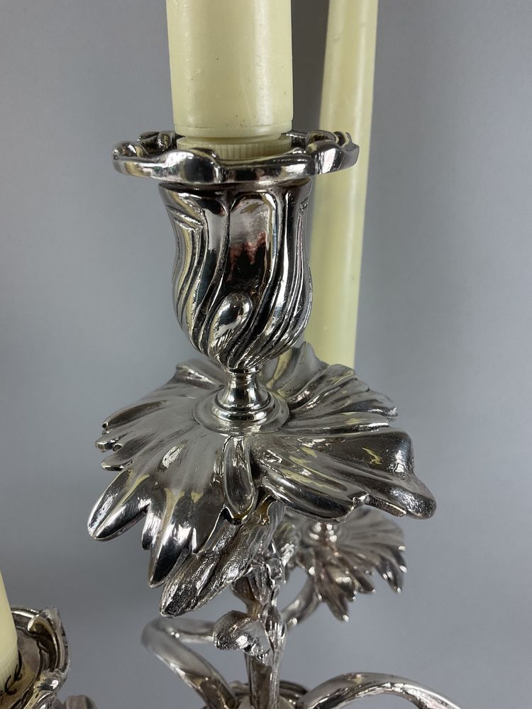 Paires de candélabres, flambeaux 3 feux 