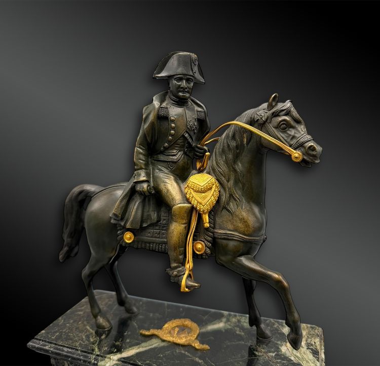 NAPOLEON à cheval ; sculpture en bronze - France - Vers 1900