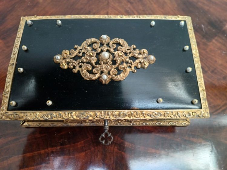 Coffret signé vervelle