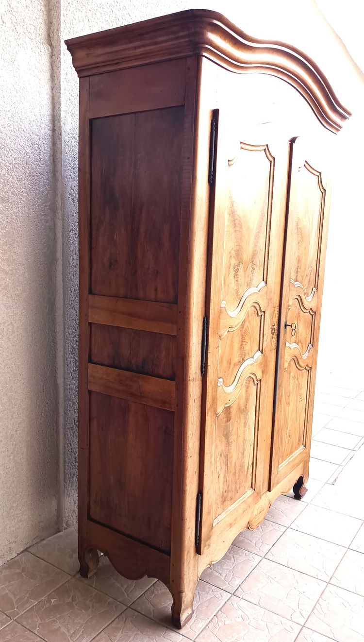 Armoire Louis XV marquetée époque 18ème