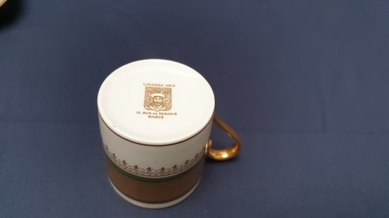 Service en porcelaine de Limoges style Empire