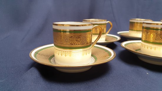 Service en porcelaine de Limoges style Empire