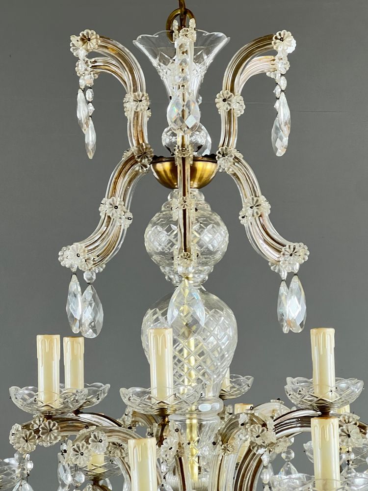 Grand lustre en cristal à pampilles, style Louis XV, XXe siècle