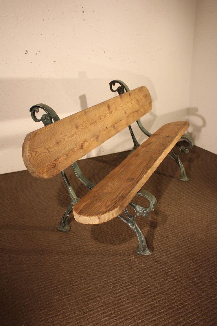 Hector Guimard's bench