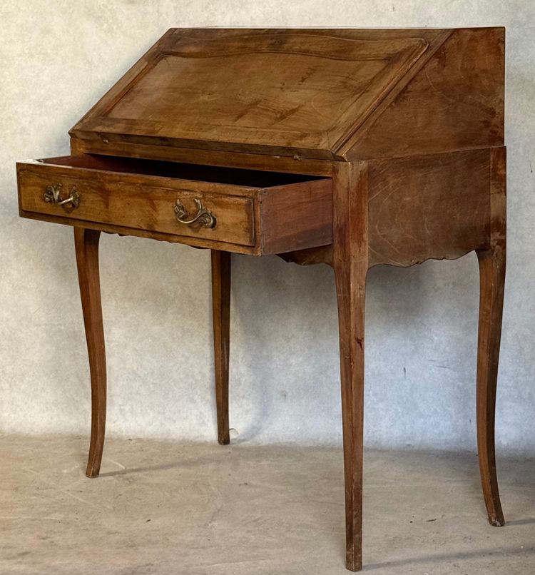 Scriban, a toilet seat